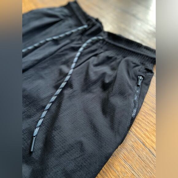 ATHLETA Black Nylon Joggers sz 0 - Picture 2 of 14